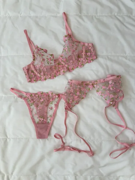 طقم بولينا 🌸 جارتير مورد 🌸