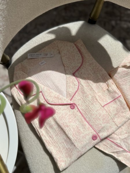 بجامة ربيعي كم كامل مع بنطلون بلون لطيف