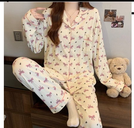 بجامة فيونكات باللون الليلكي 🎀 اللطيف