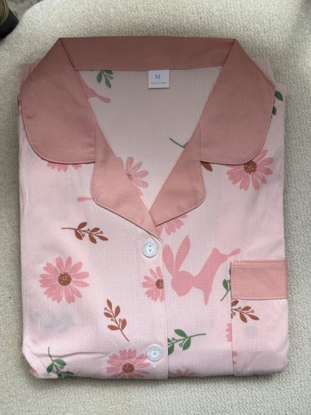 بجامه الوردات و الارنوب كم و بنطلون