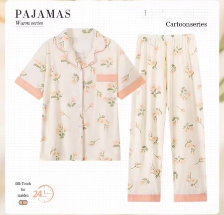 بجامه نصف كم قماش لطيف