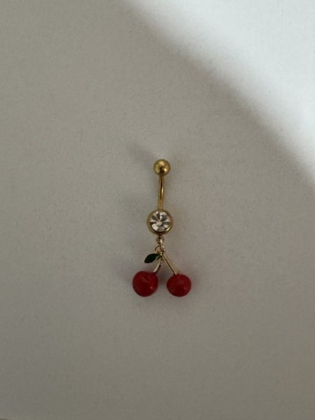 حلق سُرّة كرزات 🍒 بحاجة لثقب