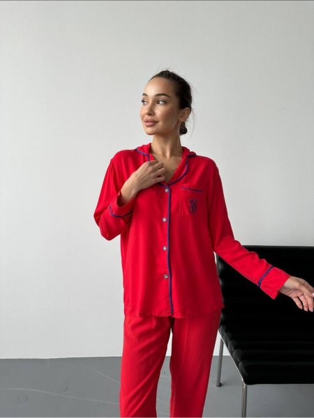 بجامة Victoria’s secret