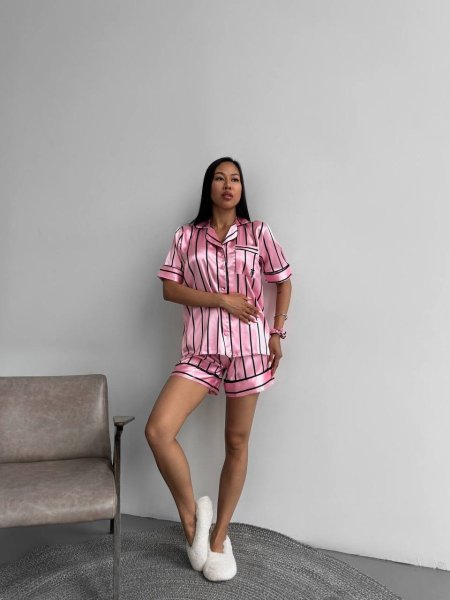 بجامه Victoria’s Secret مخططه