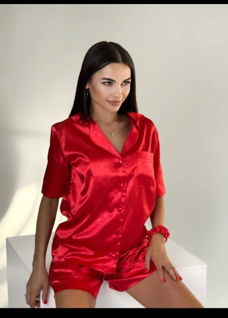 بجامة بطبعة LV