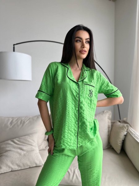 بجامة Victoria’s secret