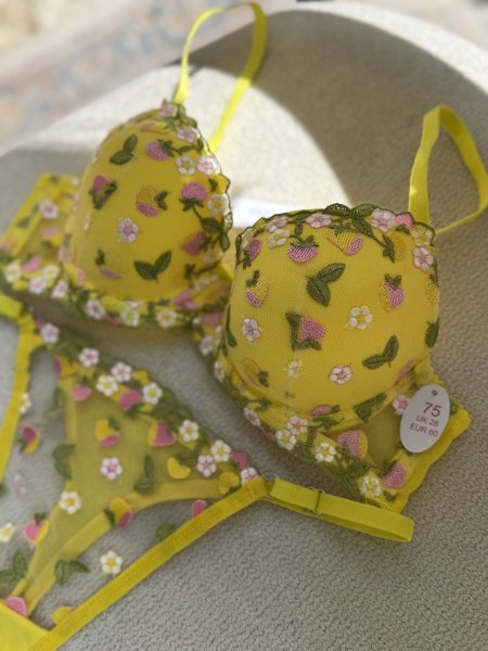 طقم اصفر ليموني مورد بوش اب