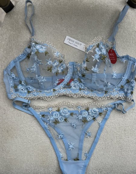 طقم لانجري مورد ازرق مقاسات كبيرة