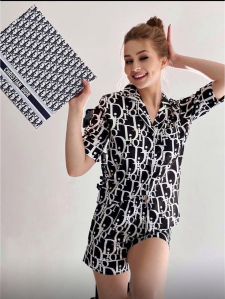 بجامة ديور Dior