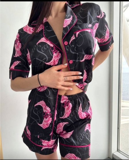 بجامة فيكتوريا سيكريت Victoria’s Secret 🪽