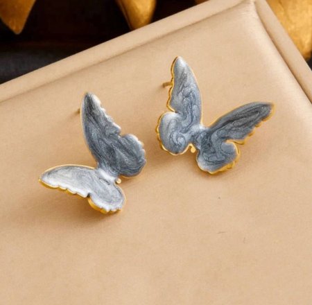 اقراط الفراشة 🦋