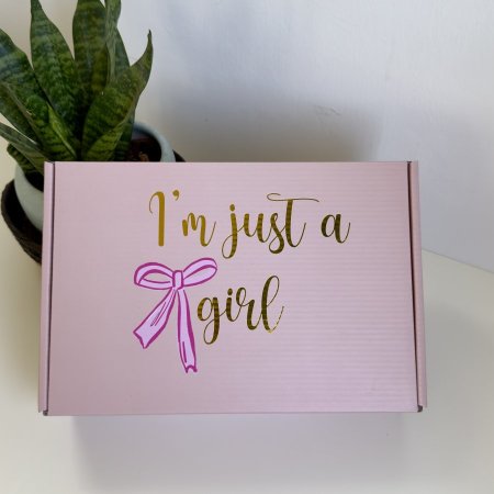 صندوق تغليف هدية🎀 I’m just a girl 🎀