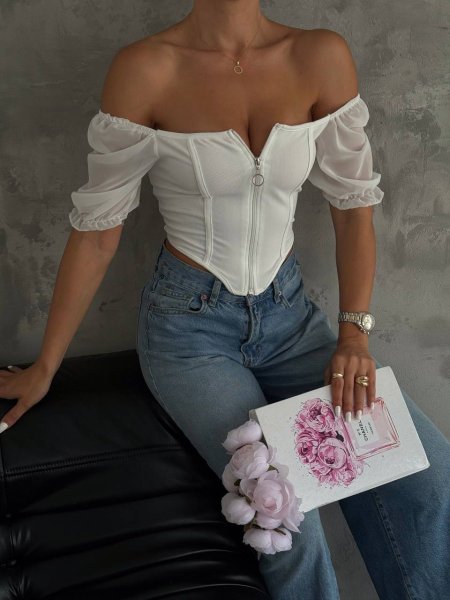 بلوزة مع سحاب