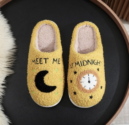 سليبر القمر و الساعه باللون الاصفر meet me Mid Night