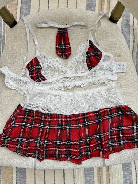 طقم كاروهات سكول غيرل دانتيل 4 قطع